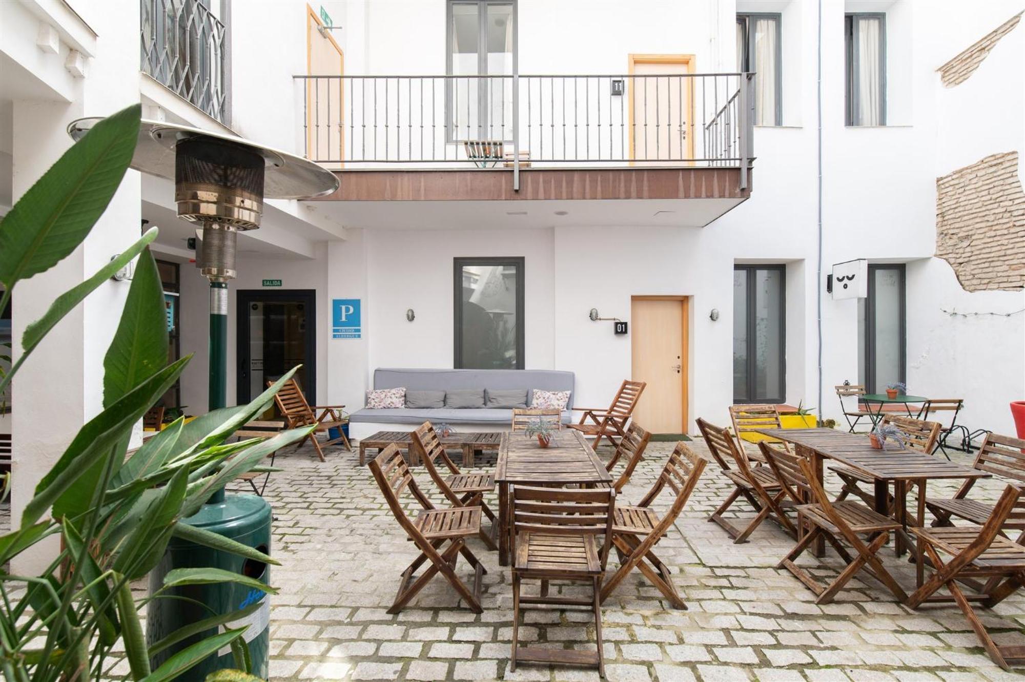 Hostel U-sense For Seville